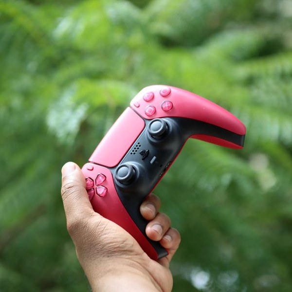 Controller thumb grips