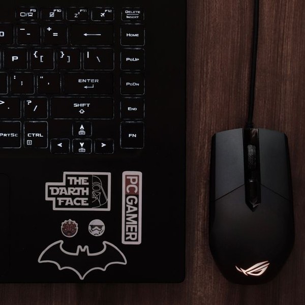 Gaming mouse pad extended